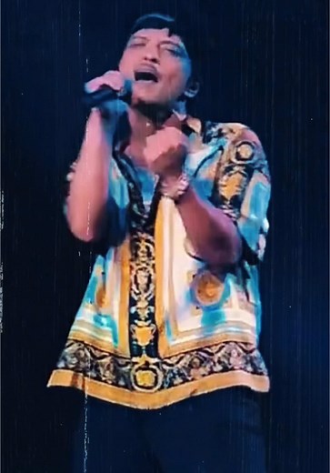 Uptown Funk by @Bruno Mars 🔥🔥 I'm too hot (hot damn) Call the police and the fireman I'm too hot (hot damn) Make a dragon wanna retire man I'm too hot (hot damn) Say my name you know who I am I'm too hot (hot damn) And my band 'bout that money Break it down Girls hit your hallelujah (Woo!) Girls hit your hallelujah (Woo!) Girls hit your hallelujah (Woo!) Cause Uptown Funk gon' give it to you Cause Uptown Funk gon' give it to you Cause Uptown Funk gon' give it to you Saturday night and we in th