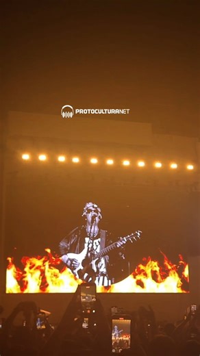 Protocultura Net on Instagram: "❤️‍🔥 Así se daba inicio al histórico regreso de #pityalvarez a los escenarios #viejaslocas #intoxicados #kempes #estadio"