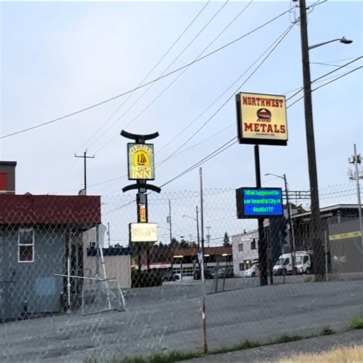 True Story - Streets of Aurora Avenue Seattle Street & Northwest Washington, Relaxing Drive - Episode 108 #Street #StreetView #HomelessLifeTV #HomelessLife | Aliyan 1