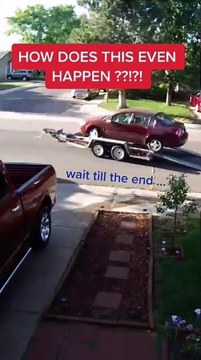 She Lost Control of the Trailer… and Tried to Catch It Like a Dog 😳😂🚗