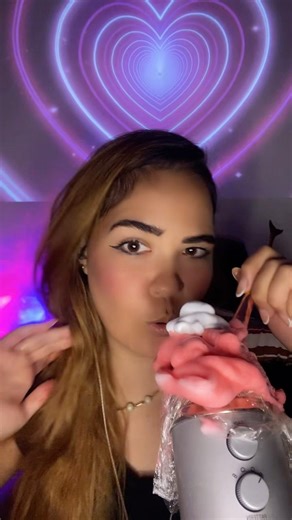 ASMR. Espuma no Microfone! Eu amooo! #asmr #asmrsound