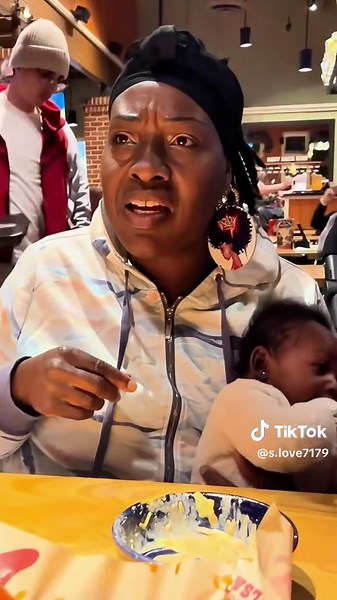 Funny Food Prank: Watch Waiter’s Reaction