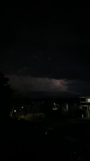 It is natural phenomena but looks just like start of the War of the worlds movie. Springfield Brisbane | Lavanta Datça