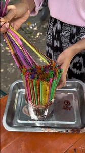 Straw in, chocolate worm out. Science? 🍫🤔#lempardadu