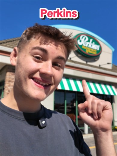 Perkins mukbang & food review — pies, pancakes, burgers
