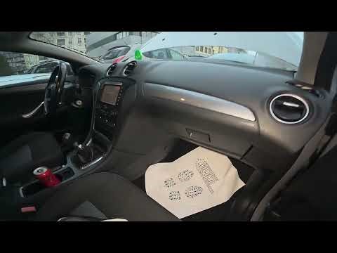 Où se trouve le port USB sur la FORD Mondeo Duratorq ?