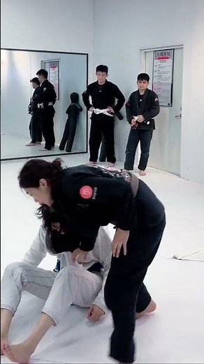 Master Essential Jiu-Jitsu Moves in Minutes