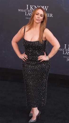 #JenniferLoveHewitt made a rare red carpet appearance at the premiere of ‘I Know What You Did Last Summer’ in Los Angeles, where she reprised her iconic role as Julie James. | HELLO! Canada