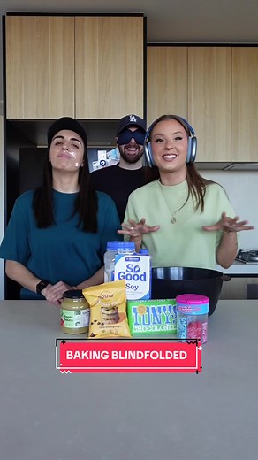 Baking blindfolded making vegan cookies! 🤣@Brad Canning #bakingblindfolded #cooking #vegan #cookies #baking #funny #challenge