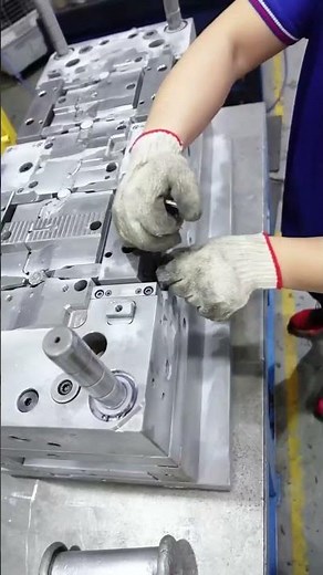 🔧✨ Mastering the Art of Injection Mold Assembly! Watch the Process Up Close! 🔧✨