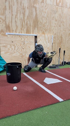 ‼️Uncommitted Senior 2026‼️ David Sharp— Senior at Athens. It’s been awesome to watch his transformation over the last couple years of working with him. Patient at the bottom — thumb down/pocket below — move forward and rip it fast. When you find the timing to stay underneath, you can start working on glove speed. This is beautiful to watch 😍 Reach out to me if you’re interested in his information ‼️‼️ Want to work on your catching and be the best you can be? Let’s get to work ‼️👊🏼 | Shock’Em