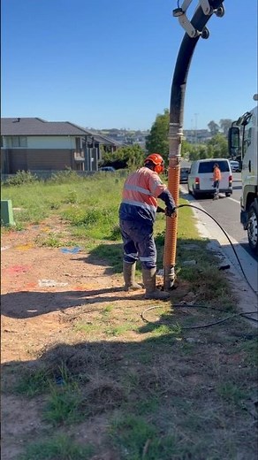 Potholing for underground utilities using NDD Truck & Vacuum Hose