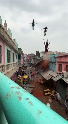 Russian womens falling from the edge of 4th dimension 😮