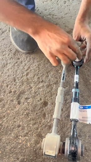 installing Alignment adjuster rod ford taurus #mechanic #alignment #tipsandtricks #auto #DIY | Autotech