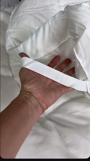 Transform your bed into a plush retreat with this soft mattress topper designed for added comfort