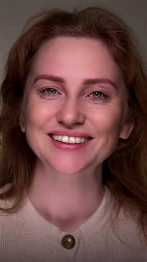 Brow Dye vs. Permanent Makeup — What’s the Difference? 🤎✨ Brow dye is a great option for anyone wanting a quick boost of color. It stains the skin lightly and darkens the brow hairs, but it’s only temporary — usually lasting up to 5–10 days on the skin and a few weeks on the hairs depending on your skin type and aftercare. On the other hand, Permanent Makeup (Powder Brows) gives you long-lasting, soft, shaded brows that stay flawless for 1–3 years. No washing off, no fading after a week, no dai