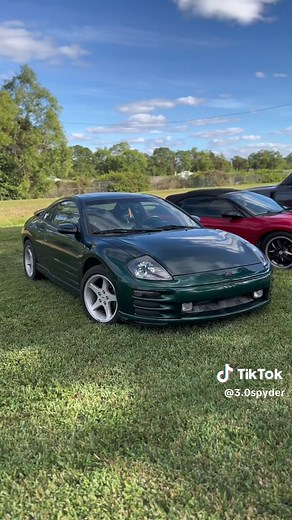 Explore the 2001 Mitsubishi Eclipse Spider Features