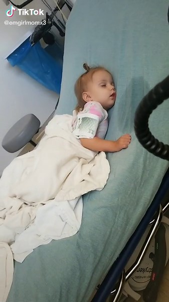 Been at the ER since 9. hoping it's not covid. #sick #sickbaby #fyp #covid #babiesoftiktok #prayforher #mysunshine