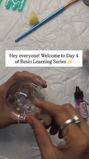 ✨ Resin Learning Series – Day 4 ✨ Let your colors flow free with...