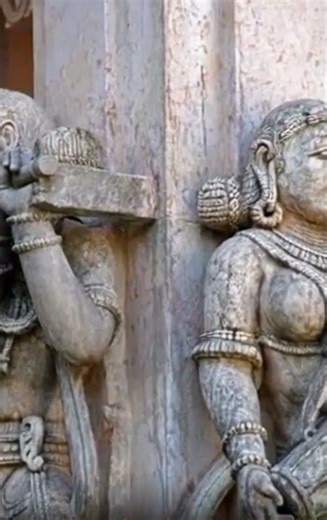Experience the divine beauty of the Palitana Jain Temple's intricate sculptures on Shatrunjaya Hill.