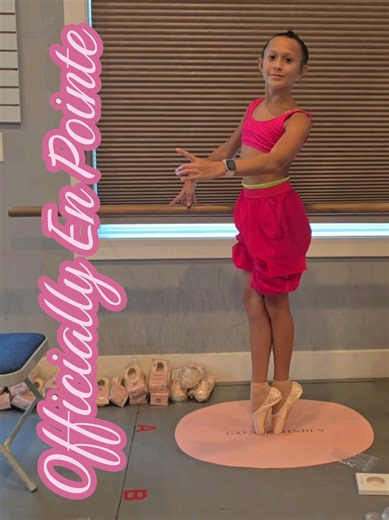 Savannah fitting trip highlight 🩰💕 This sweet dancer was trying on her very first pair of pointe shoes… and she was SO excited. We saw so many girls who were frustrated en pointe — fighting their shoes instead of dancing. Sometimes it’s not about working harder, it's about small adjustments. Accessories- for me it’s about asking better questions. Foot shape. Arch strength. Platform width. Shank support. When the shoe finally works with you instead of against you… everything changes. So proud o