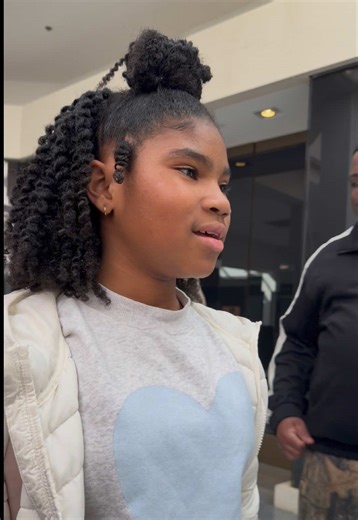 🎺I hope my niece remembers this moment forever! I’m glad my dad was there… Her uncle Troy was on chat trying to figure it out, her dad was reading instructions from the book, and I was holding the camera ready to catch the moment of her getting it🤷🏾‍♀️😂 I know this is an unpopular opinion, but girls need Grandfathers, Dads, and Uncles too…they are more important than the world wants our little girls to know🫶🏾