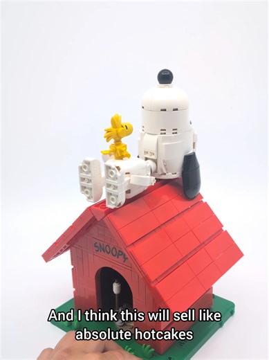 LEGO Snoopy's Doghouse Set: 3-in-1 Fun!