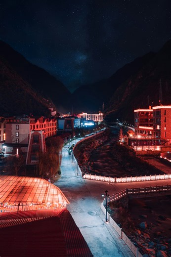 艾尔登法环：黑夜君临流萤把剧情推进了一段，操作看着很顺