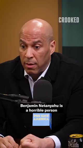 "What changes by just saying 'Benjamin Netanyahu is a war criminal?'" –Jon Lovett to Senator Cory BookerWatch more Pod Save America on YouTube!