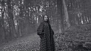 Demet Akalın’ın yeni şarkısı #Kahır 30 Kasım Pazartesi günü dijital platformlar ve video klibi netd müzik’te yayında! 🍁🍂🖤 | Demet Akalın