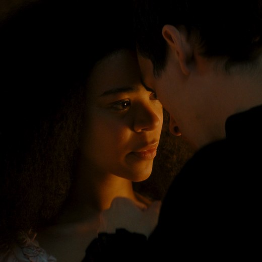 Une histoire d'amour qui a changé le monde. La Reine Charlotte : Un chapitre Bridgerton, disponible le 4 mai, seulement sur Netflix. | Netflix