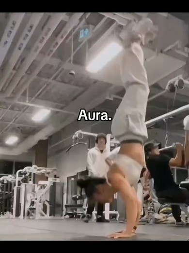 Whatch how people react to calisthenics girls 🤯 #fyp #vairal #calisthenics #aura #calisthenicsgirls #gymtok #gymotivation #workoutmotivation #calisthenicsreaction