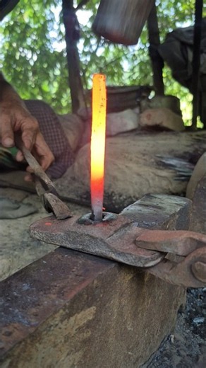 He Turns Glowing Steel Into Something Incredible 🔥🔨