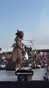 Burna Boy gave them an energetic performance in Gbaramatu, Delta State 🇳🇬🦍🔥 | Entertainment Daily