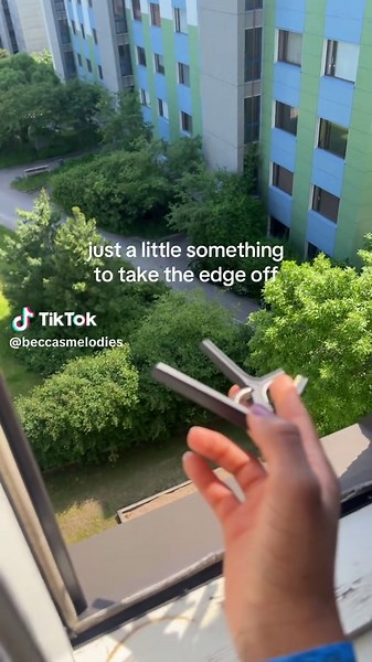 Capo Tips for Relatable Guitar Moments