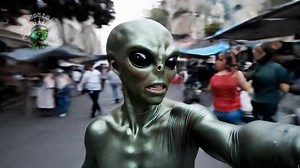 4.3M views · 105K reactions | Se estrella un alien en #tepito, la banda en corto: 藍藍 #Humor #Memes #Notepasesdememes #Nomemes #IA | No te pases de memes | Facebook