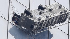 Stranded Window Washers Found ‘Peace of Mind’ High in Sky