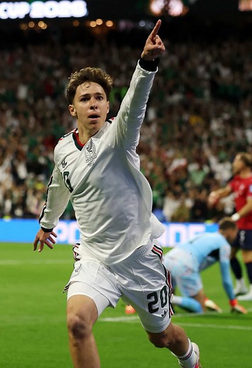 Three goals, three goal scorers for Mexico 🇲🇽 #FIFAWorldCup | mexico