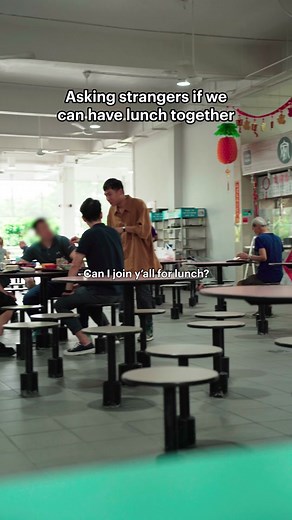 John didn’t expect such a heartwarming conversation when he was out trying to find some strangers to have a chat with over lunch 👉🏽👈🏽 For many like Uncle Wee, a 101-year-old from Indonesia who spent most of his life away from his home country, family gatherings don’t happen often enough. Despite the rain, we definitely left lunch with a fuzzy feeling because of his warmth and optimism towards life. As we said bye, Uncle Wee waved and smiled, leaving us wanting to catch him again for another 