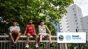 🏙🤸‍♀️ Aus Berlin-Gropiusstadt ins ganze Land: Mit #SPORTVERNETZT schaffen wir von ALBA und unsere Partner in ganz Deutschland eine Bewegung für mehr Bewegung. Wie das funktioniert, erklärt unser neuer kleiner Film! ⏬ | ALBA BERLIN
