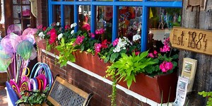 You sell online. Is it time to open a physical storefront?