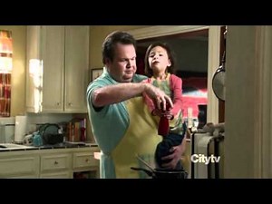 Modern Family S03E02 "Do I cuddle Lily much?"