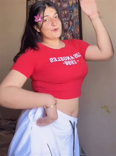 Energetic Bhangra Dance by Desi Punjabi Girl