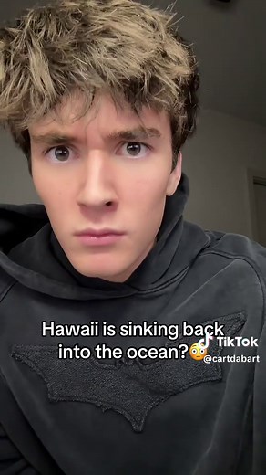 Hawaii Flooding: Island Sinking Underwater?