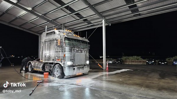 Kenworth K104 Trucks in New Zealand | Logging Truck for Sale