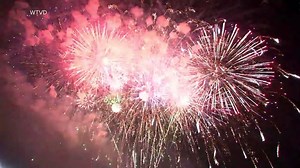 17K views · 511 reactions | AMERICAN COMEBACK: Whit Johnson reports on the special celebrations from coast-to-coast as the nation recognized the July 4th holiday, with the return of colorful bursts lighting up the sky. #AmericaStrong https://abcn.ws/3AxSrqI | ABC World News Tonight with David Muir | Facebook