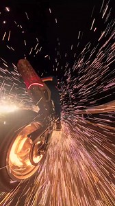 X5 來了🔥 史上第一台能夠夜拍的8K 全景運動相機。 堅固耐用，拍攝其他相機所無法呈現的視覺效果。 立即享用市場上最好的全景相機。 | Insta360