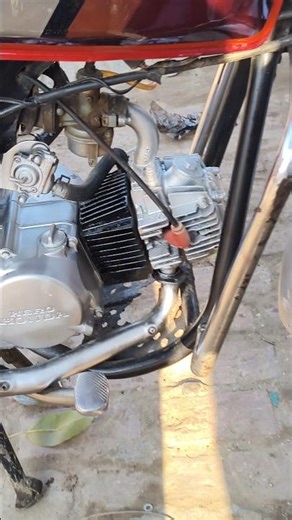 Engine spray paint for bike 🏍how to spray paint bike engine #spraypainting#spraypaint #paint #bike