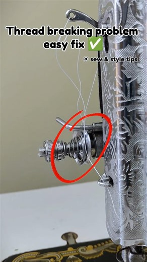 Thread breaking problem easy fixed ✅ #sewingmachineproblems #tailoringtips #silaimachine