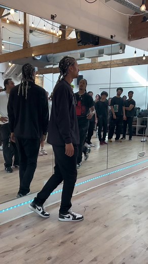 @Larry Bourgeois @Laurent BOURGEOIS Workshop Fun! #london #workshop #twins #dance #lestwins #lestwinsclique #hiphop